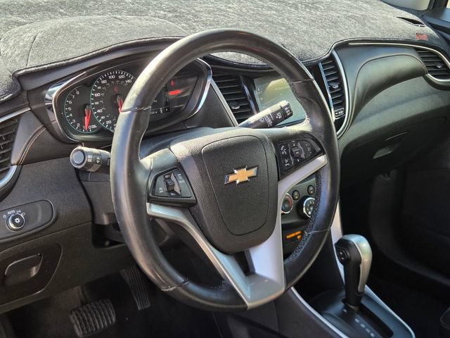 Certified 2018 Chevrolet Trax LT w/ Redline Edition FWD image 18