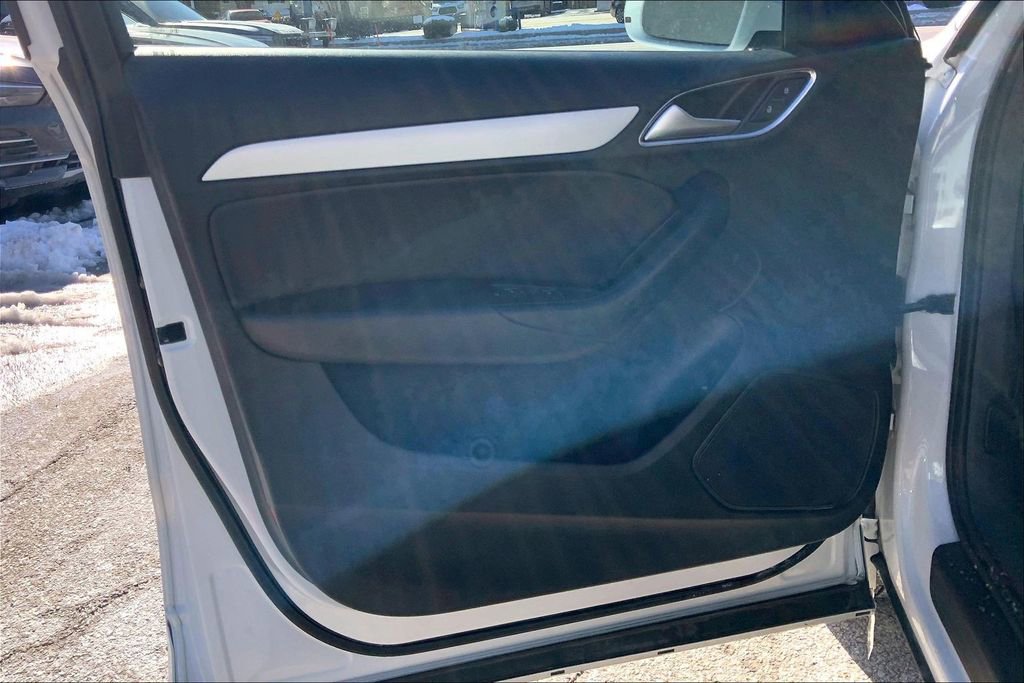 Used 2017 Audi Q3 2.0T Premium image 20