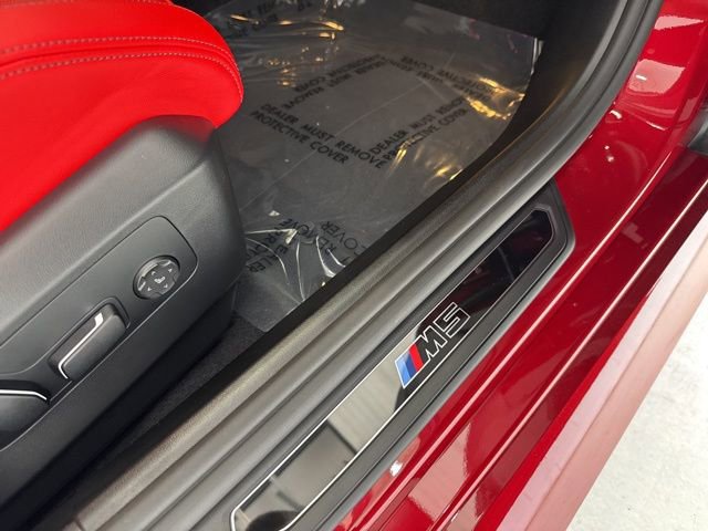 Used 2025 BMW M5 w/ Carbon Package image 62