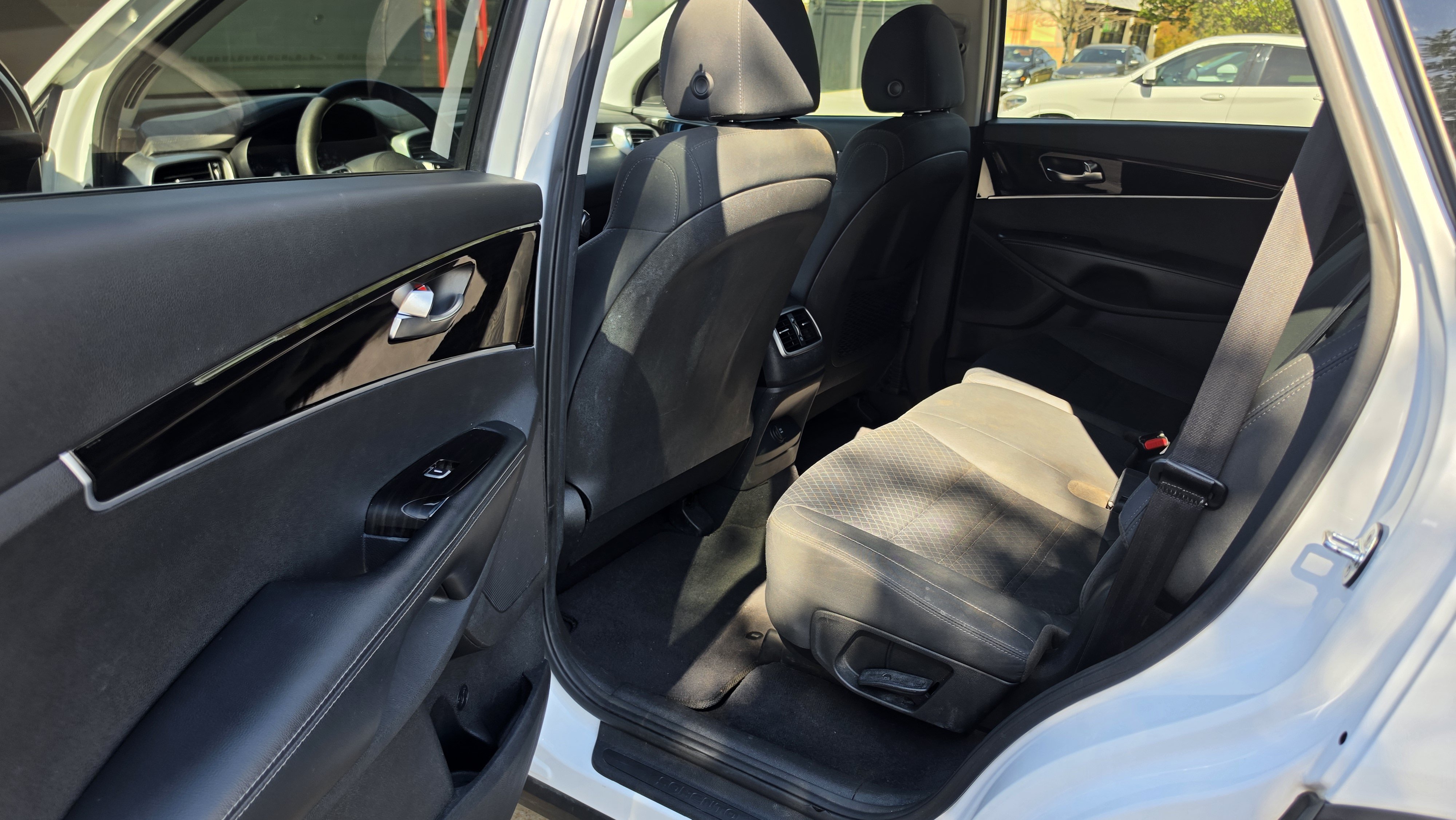 Used 2020 Kia Sorento L FWD image 21