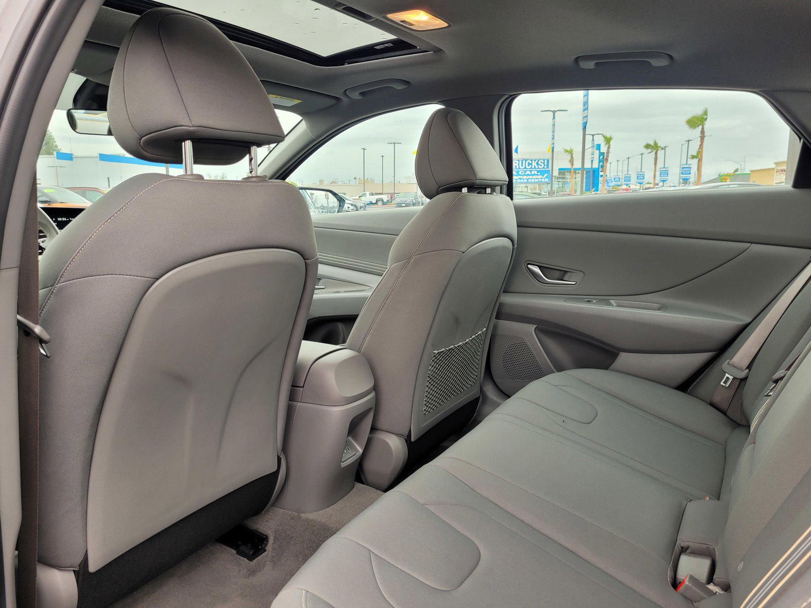 Used 2025 Hyundai Elantra SEL image 13