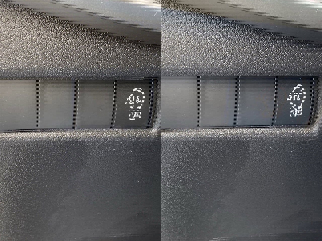 New 2026 Nissan Kicks SV image 28