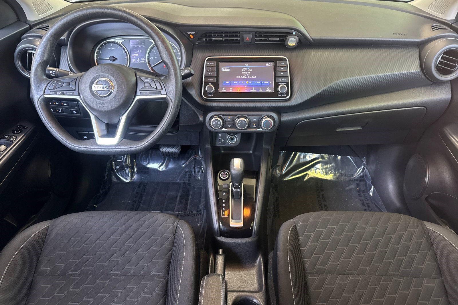 Used 2021 Nissan Kicks S FWD image 15