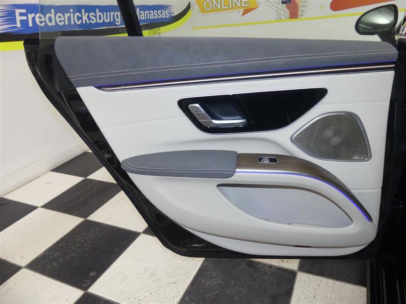 Used 2022 Mercedes-Benz EQS 580 4MATIC image 34