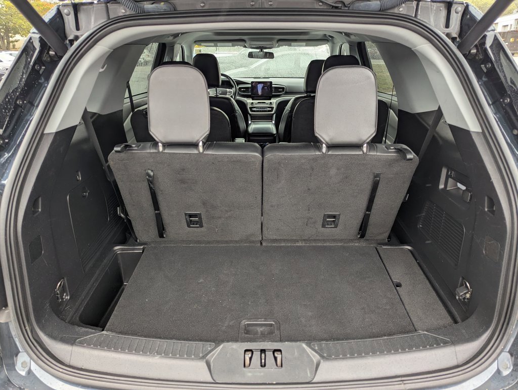 Used 2022 Ford Explorer XLT w/ Equipment Group 202A image 14