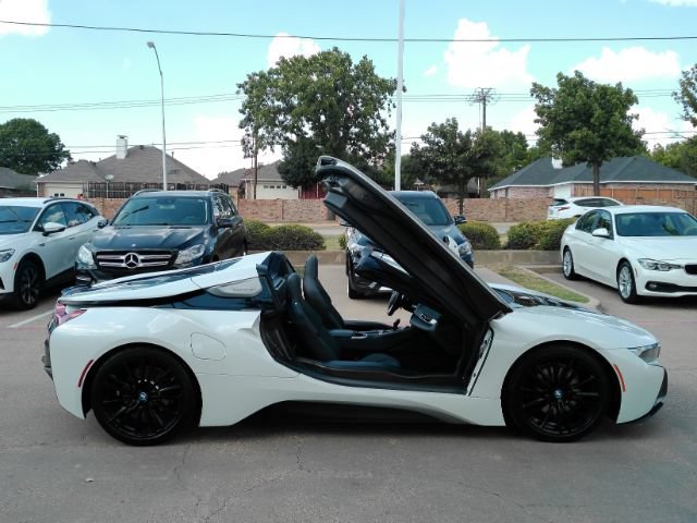 Used 2019 BMW i8 Roadster AWD/4WD image 5