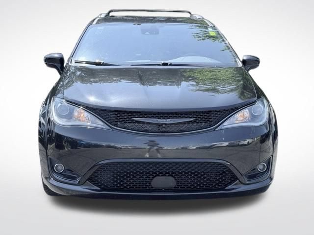 Used 2020 Chrysler Pacifica Touring-L w/ Advanced Safetytec Group AWD/4WD image 2