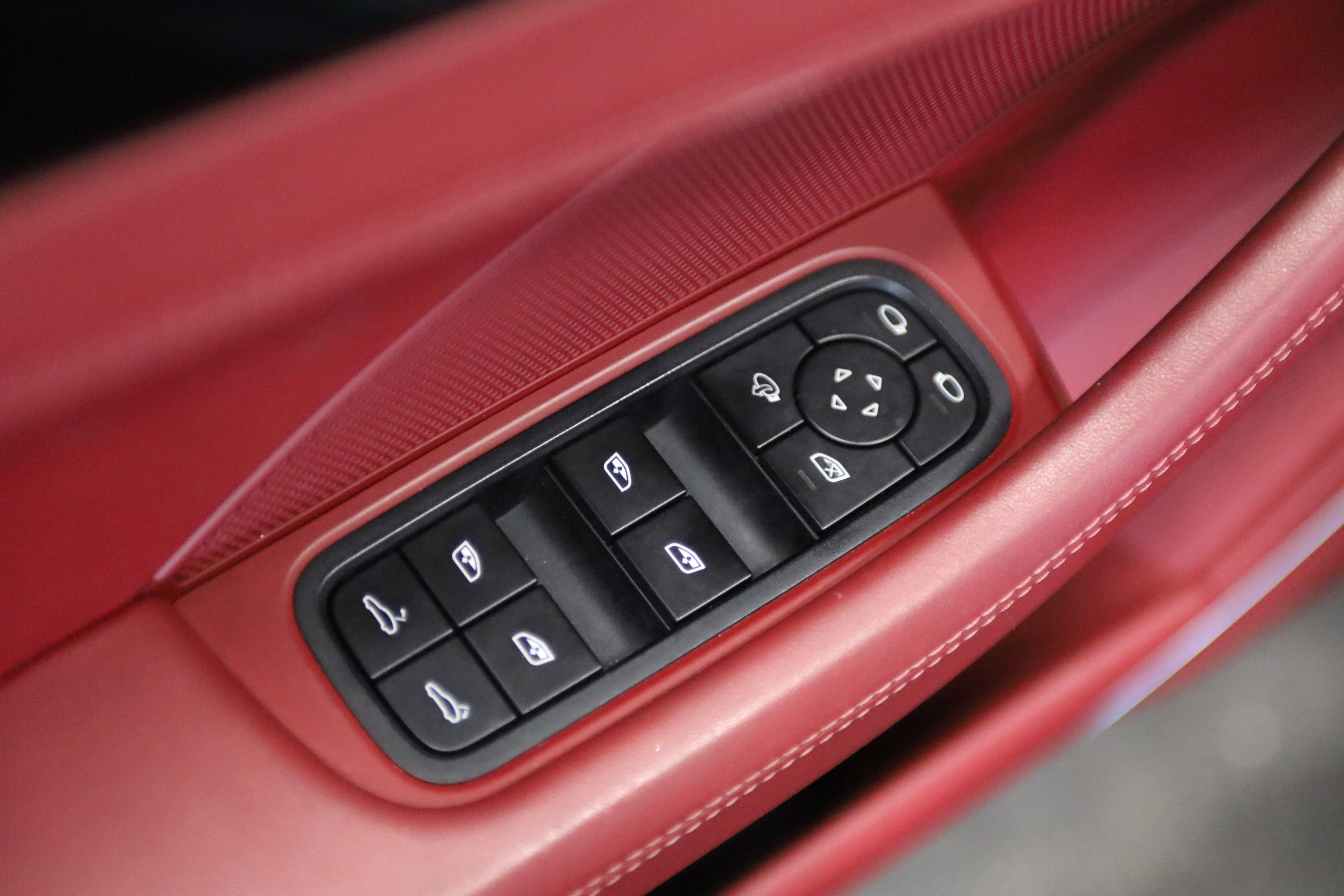 Used 2022 Porsche Panamera 4 AWD/4WD image 15