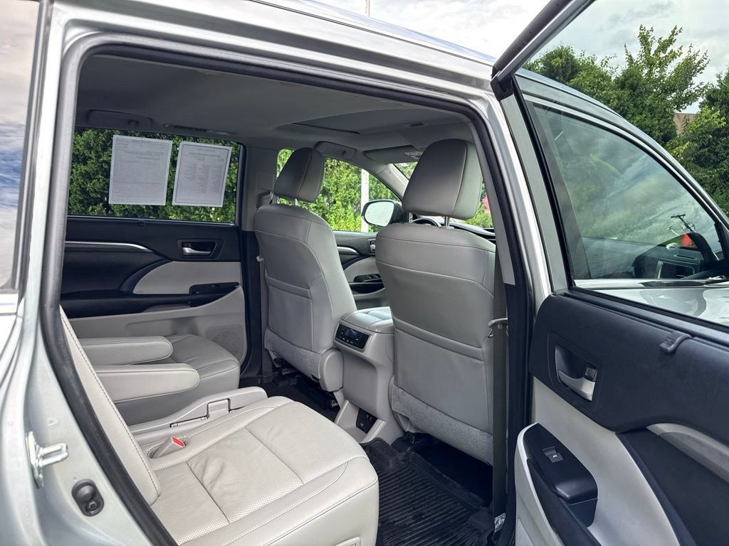Used 2018 Toyota Highlander Limited AWD/4WD image 13