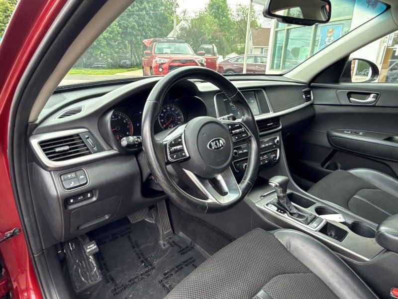 Used 2019 Kia Optima S FWD image 10
