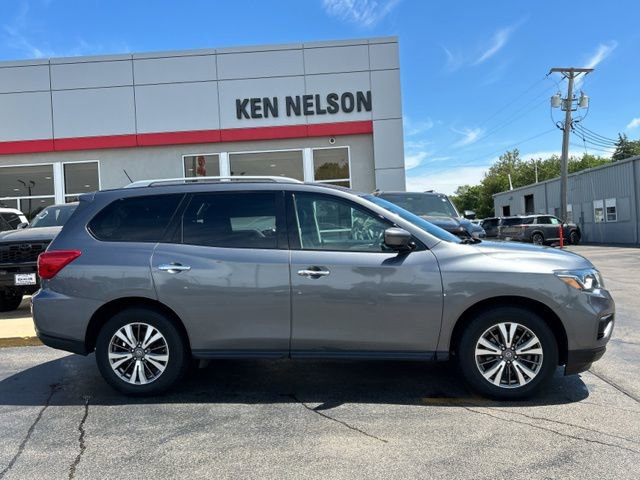 Used 2017 Nissan Pathfinder SL AWD/4WD image 15
