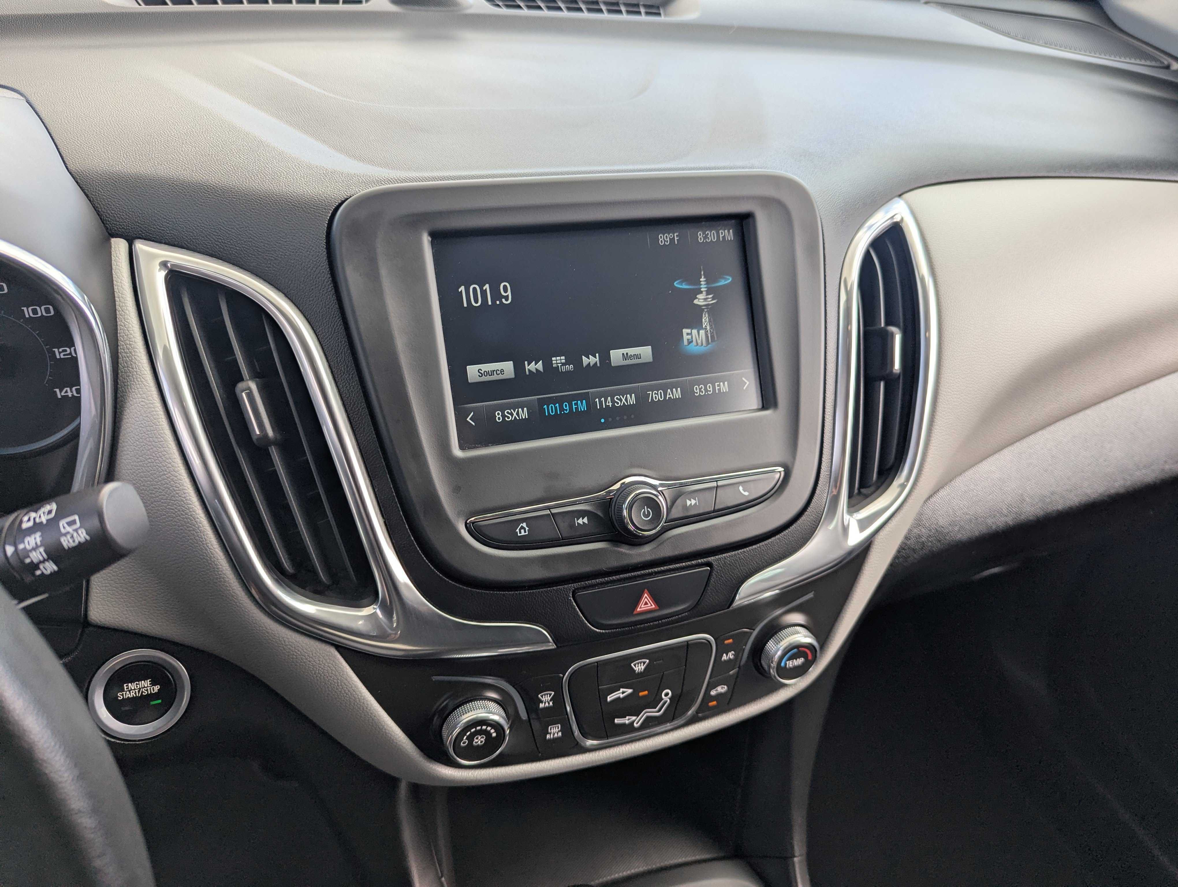 Used 2018 Chevrolet Equinox LS FWD image 24
