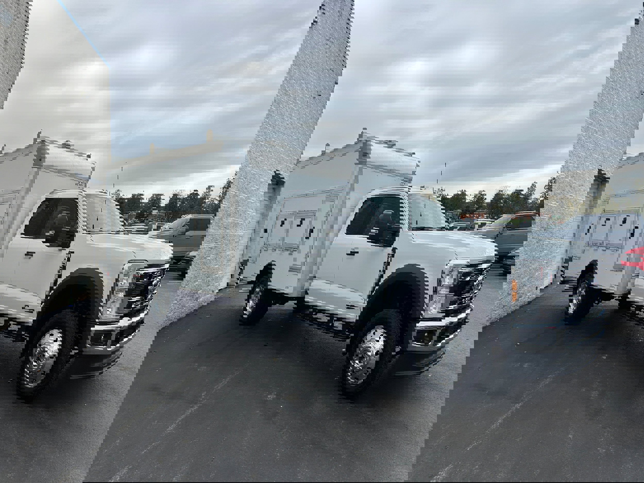 New 2025 Ford F450 XLT w/ XLT Value Package image 13