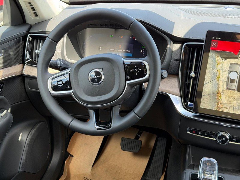 New 2026 Volvo XC90 T8 Plus w/ Protection Package Premier AWD/4WD image 7