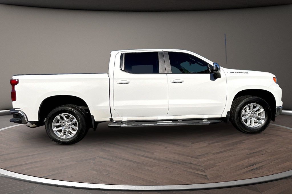 Used 2022 Chevrolet Silverado 1500 LT w/ Protection Package RWD image 9
