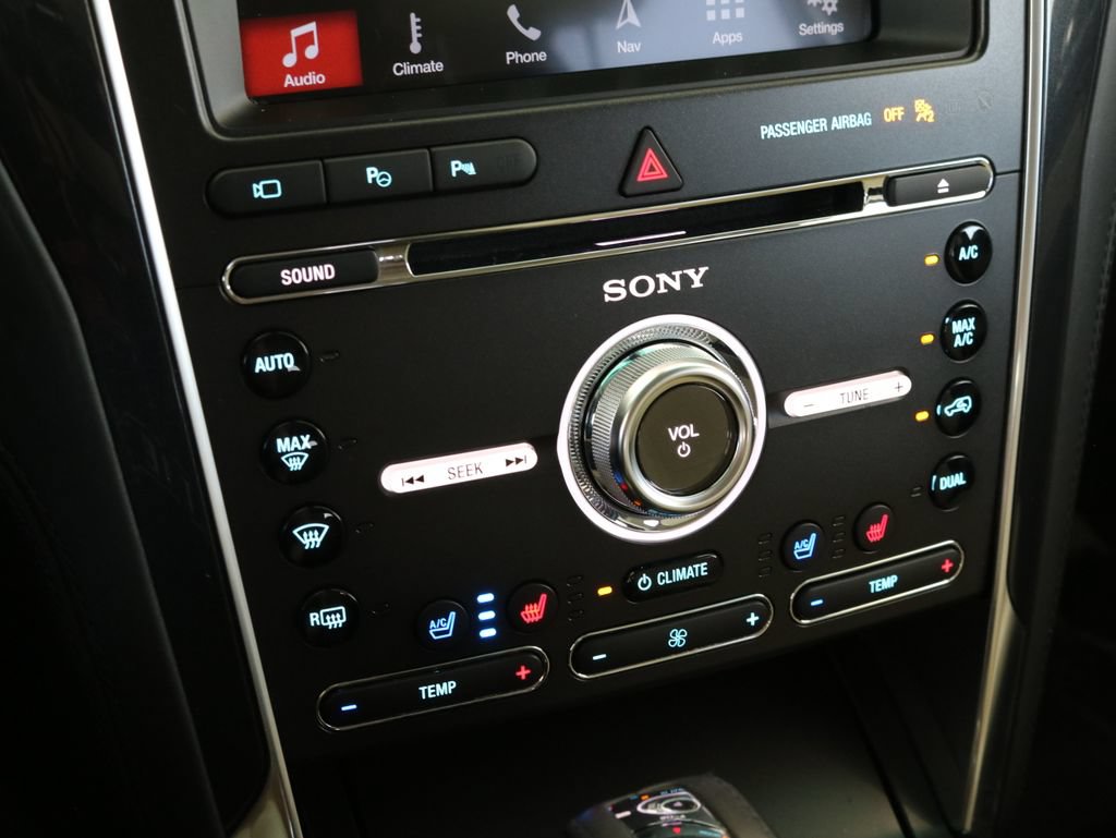 Used 2017 Ford Explorer Platinum AWD/4WD image 18