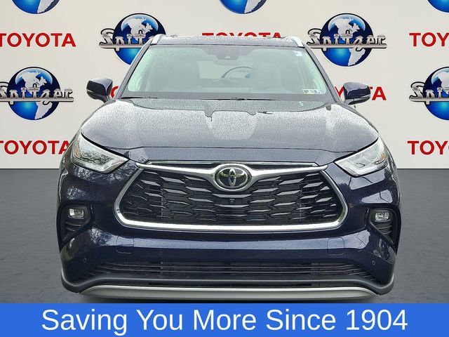 New 2025 Toyota Highlander Platinum image 2