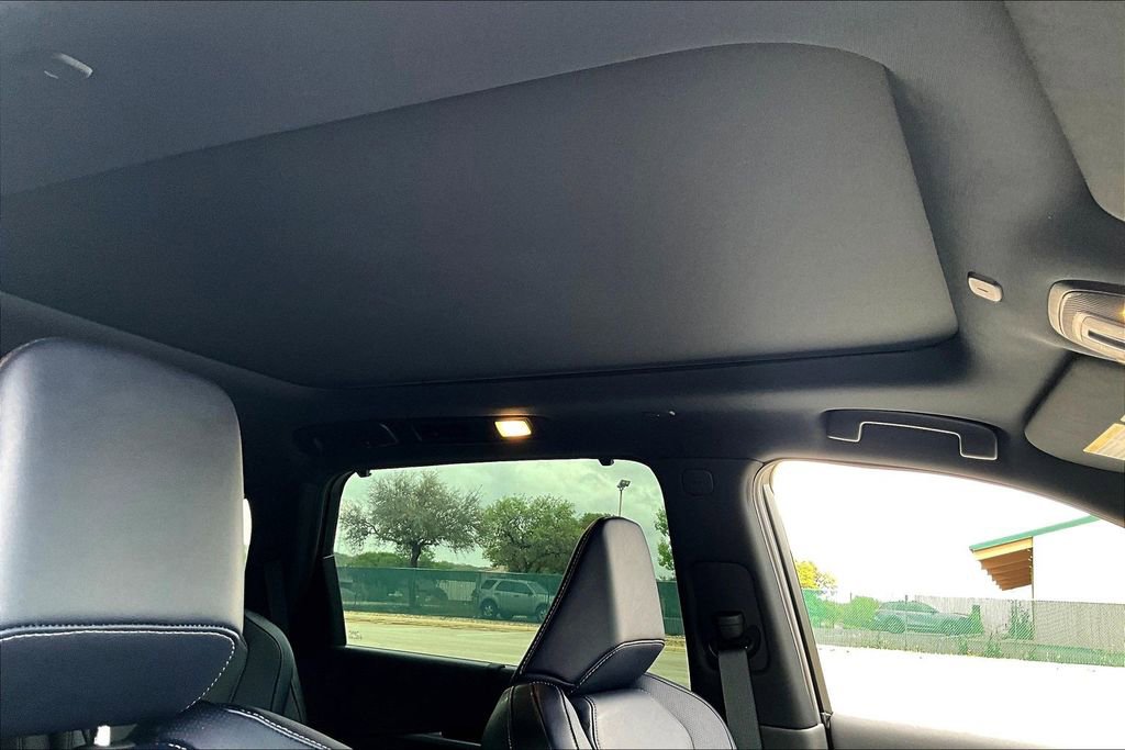 Certified 2026 INFINITI QX60 Sport w/ Dark Cargo Package AWD/4WD image 22