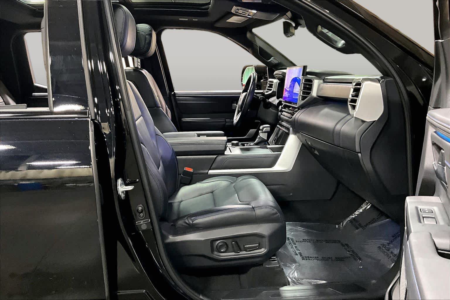 Used 2023 Toyota Tundra Platinum AWD/4WD image 9