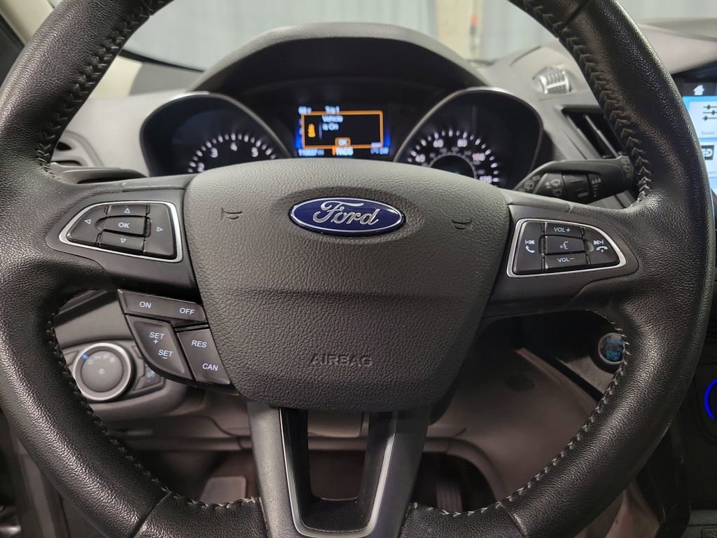 Used 2019 Ford Escape SEL image 18