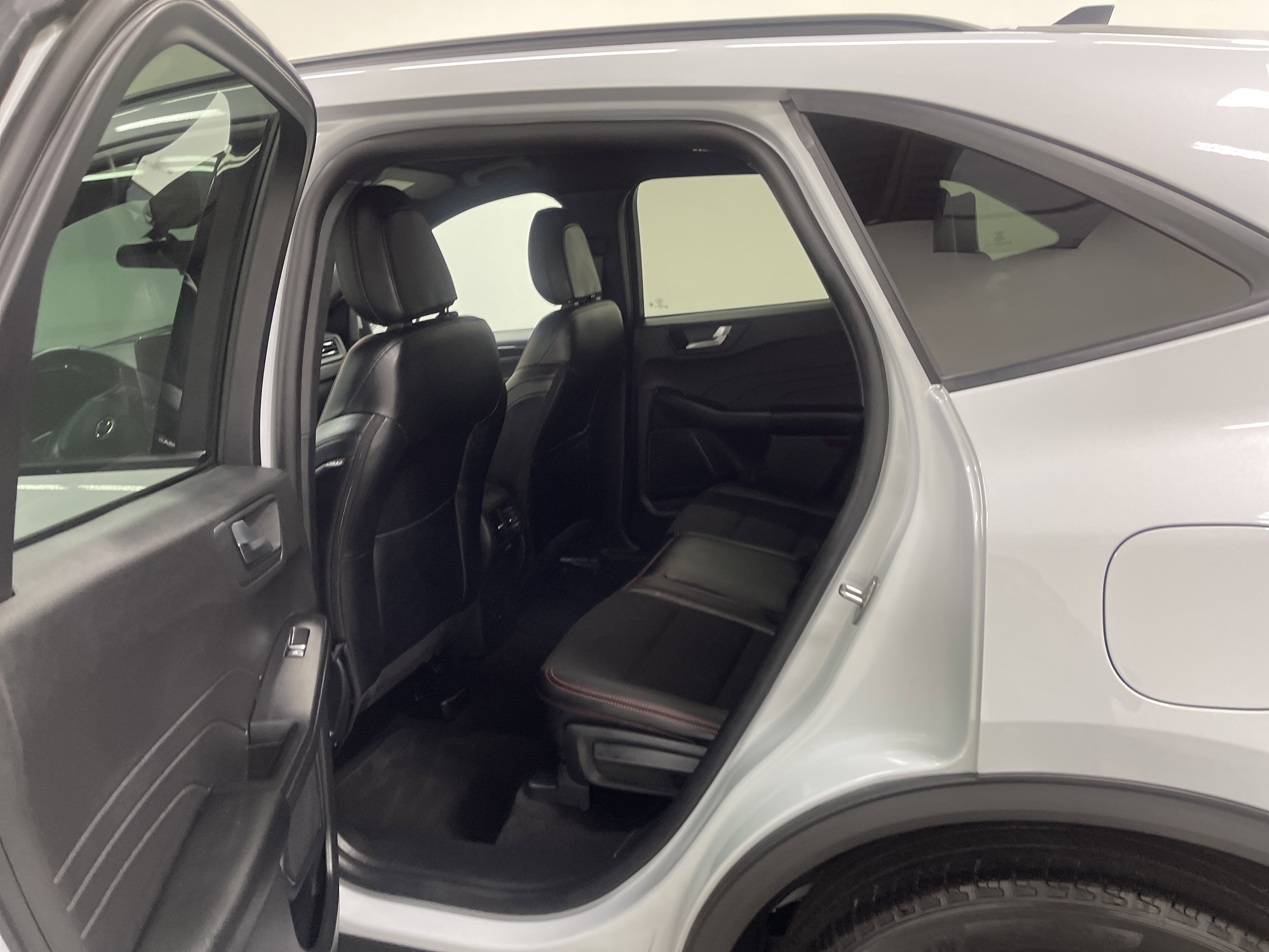 Used 2025 Ford Escape ST-Line Select image 13