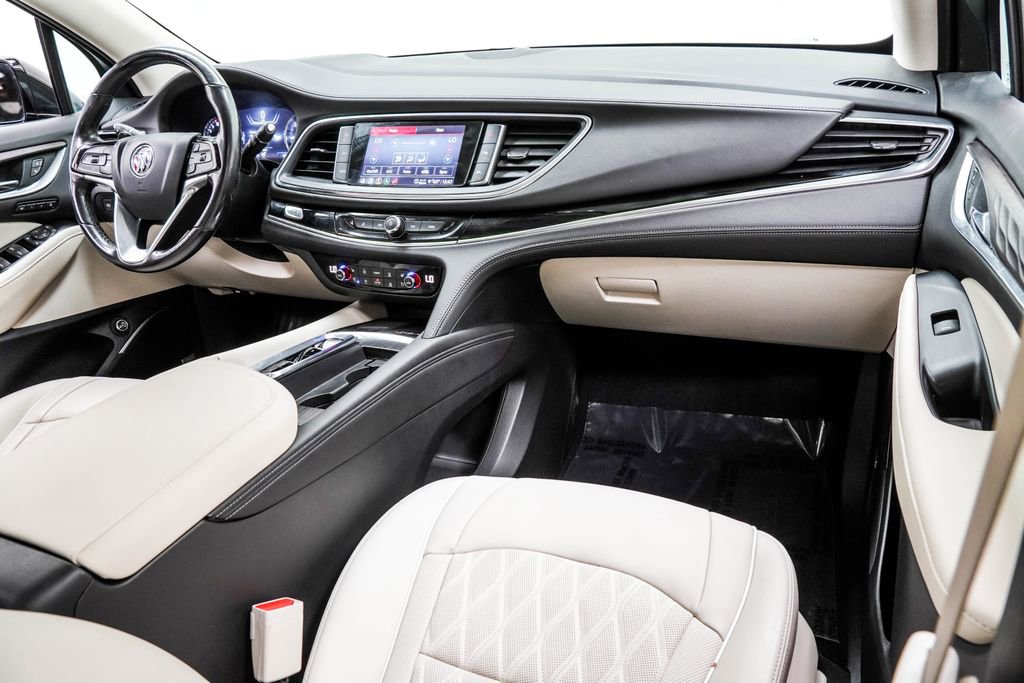 Used 2023 Buick Enclave Avenir w/ Avenir Technology Package AWD/4WD image 23