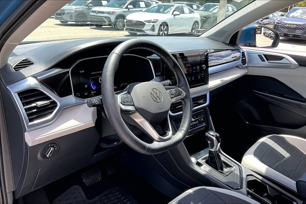 Used 2025 Volkswagen Taos SE image 14