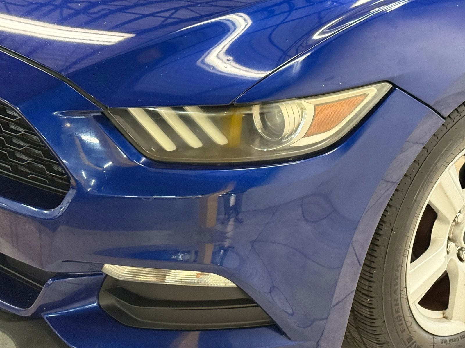 Used 2015 Ford Mustang Coupe RWD image 4