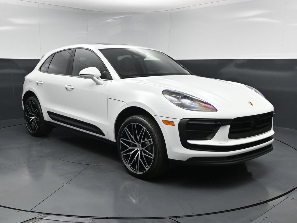 New 2026 Porsche Macan AWD/4WD image 14