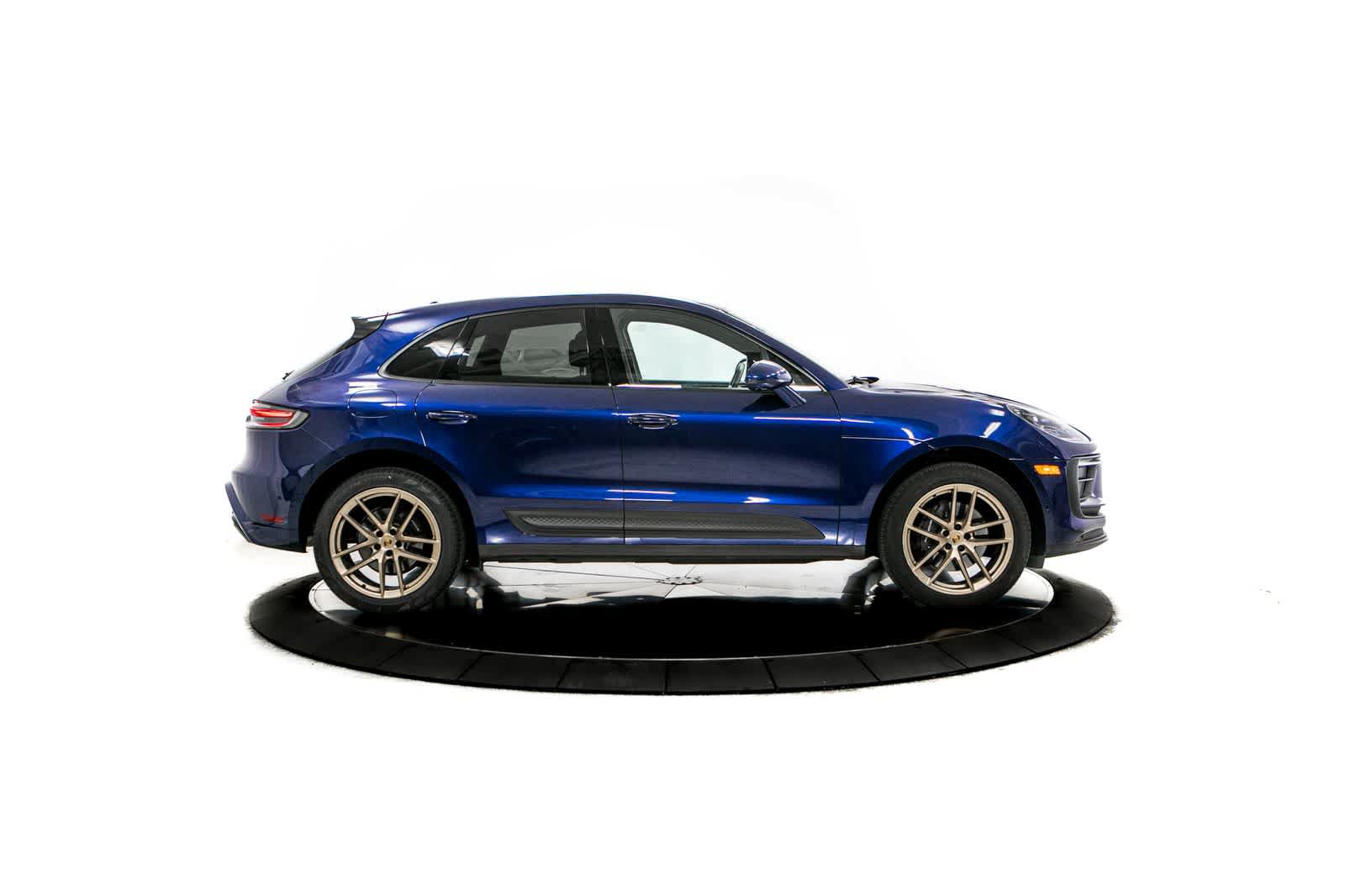 Certified 2023 Porsche Macan AWD/4WD image 8