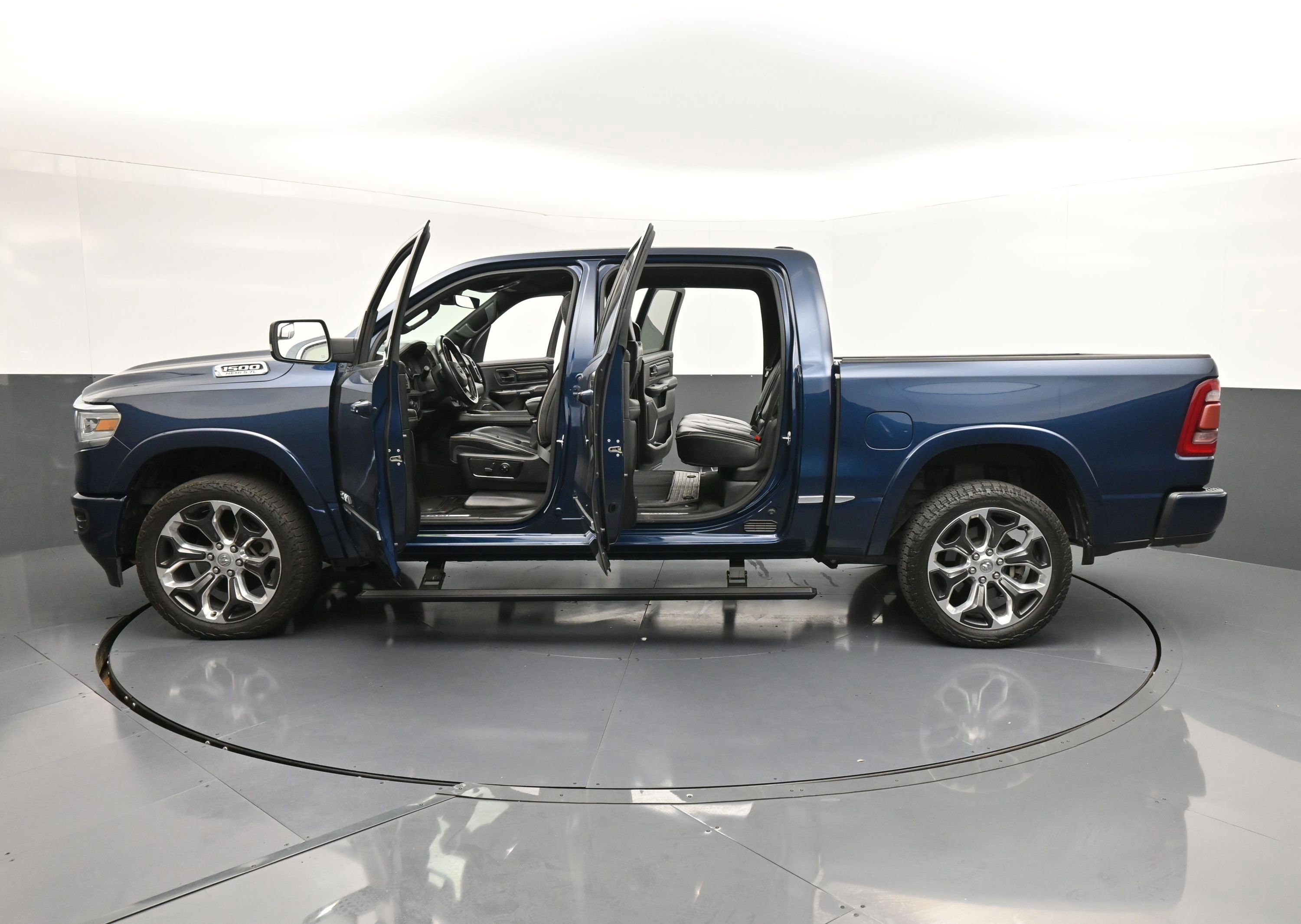 Used 2022 RAM 1500 Limited w/ Body Color Bumper Group image 40