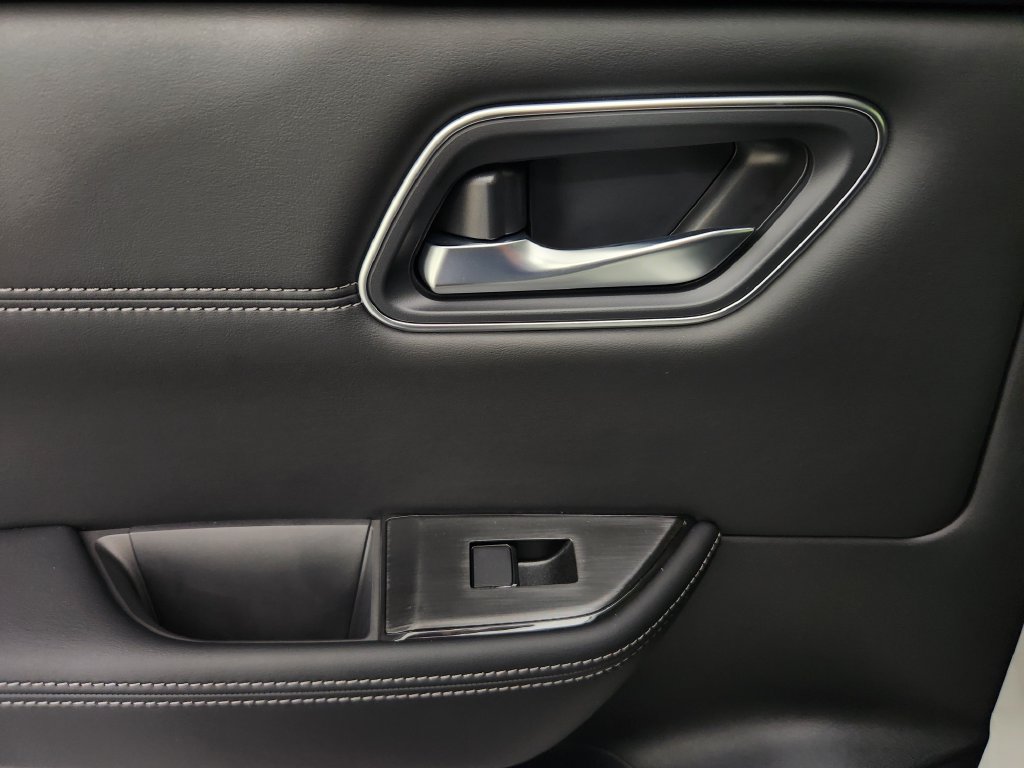 New 2026 Nissan Rogue Platinum AWD/4WD image 16