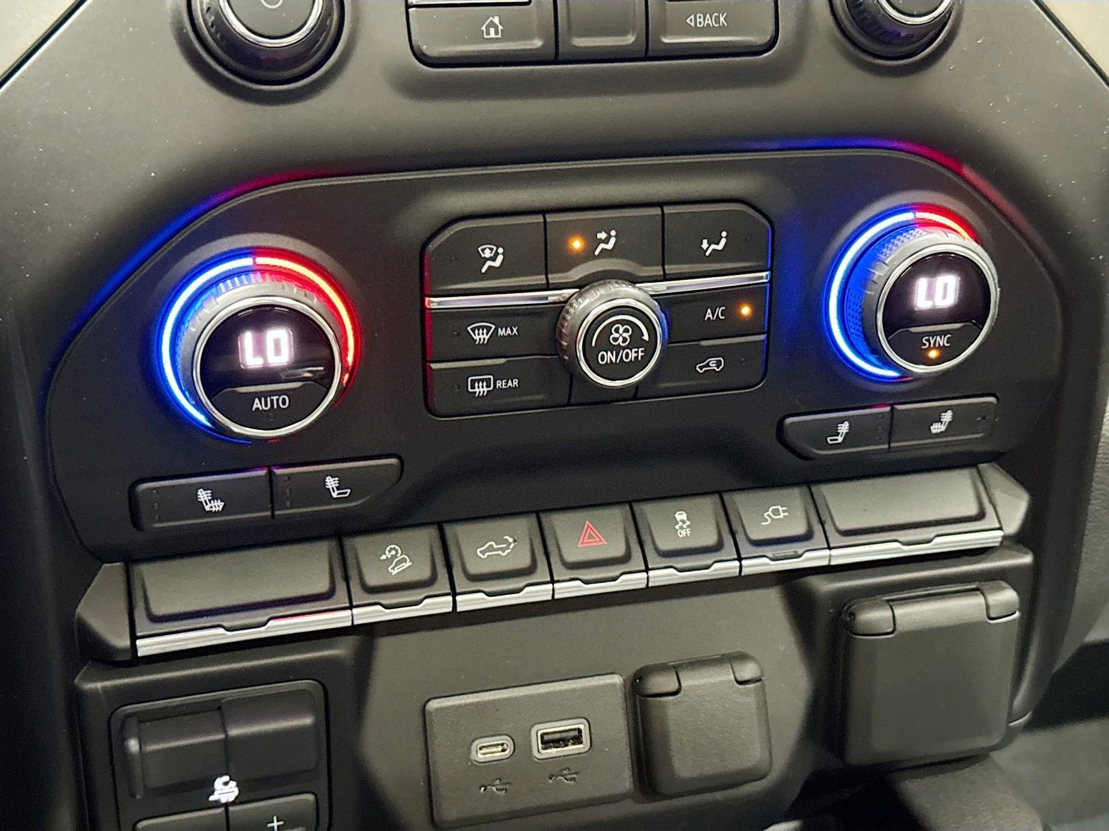 Used 2021 Chevrolet Silverado 1500 LT Trail Boss w/ Convenience Package II image 19