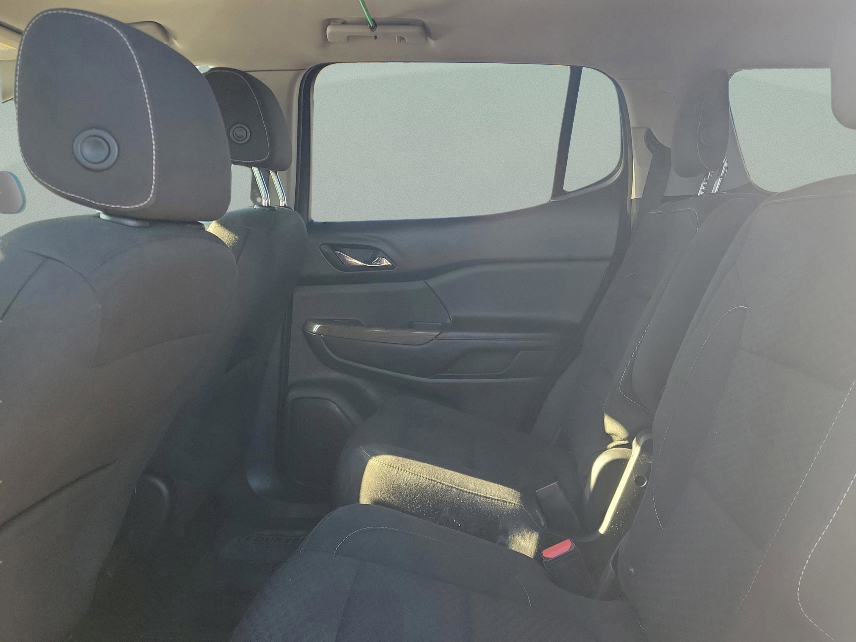 Used 2018 GMC Acadia SLE image 22