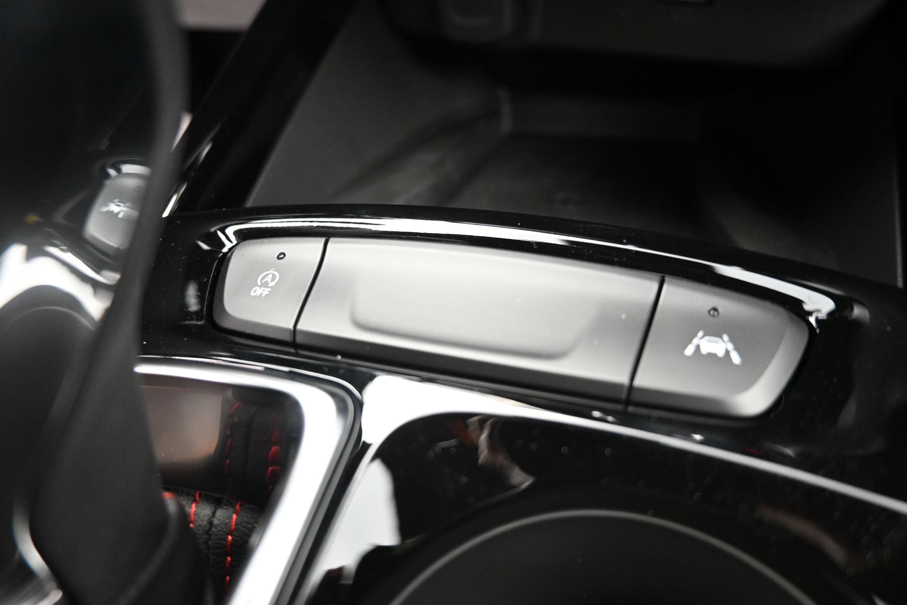 New 2026 Chevrolet Trax RS w/ Sunroof Package FWD image 23