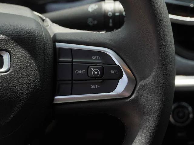 Certified 2023 Jeep Compass Latitude AWD/4WD image 27