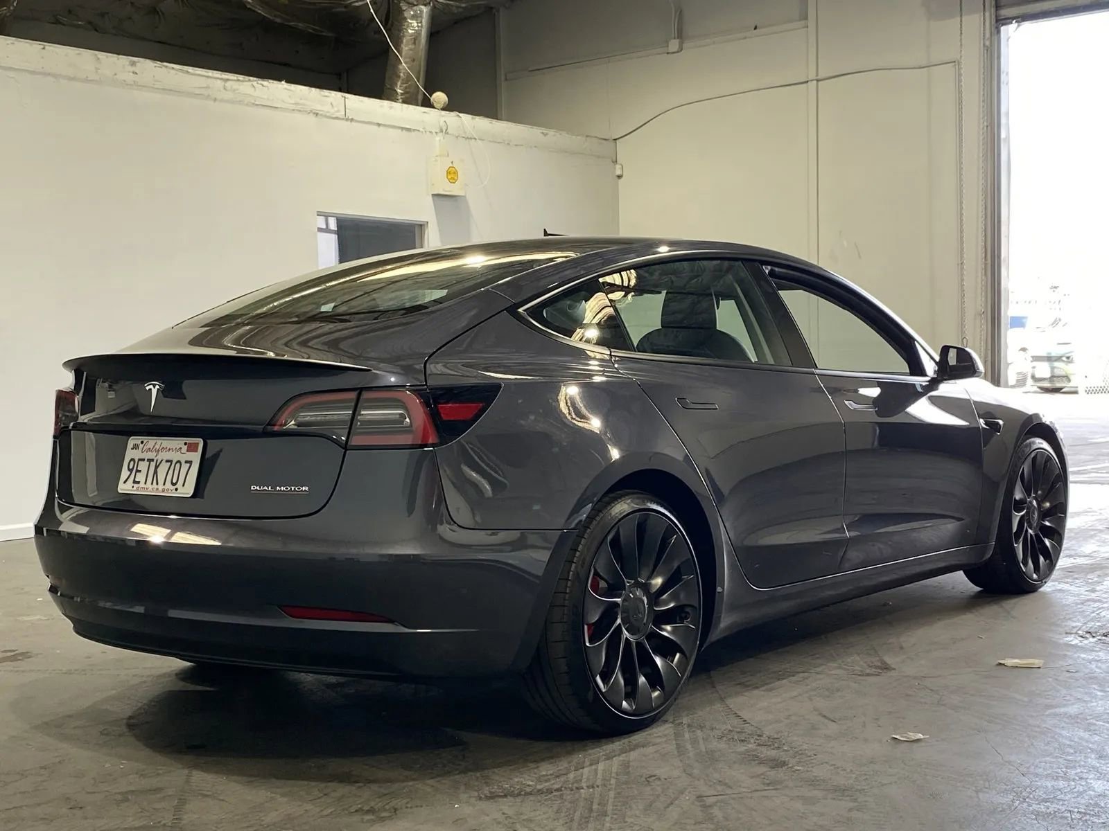 Used 2023 Tesla Model 3 Performance image 4