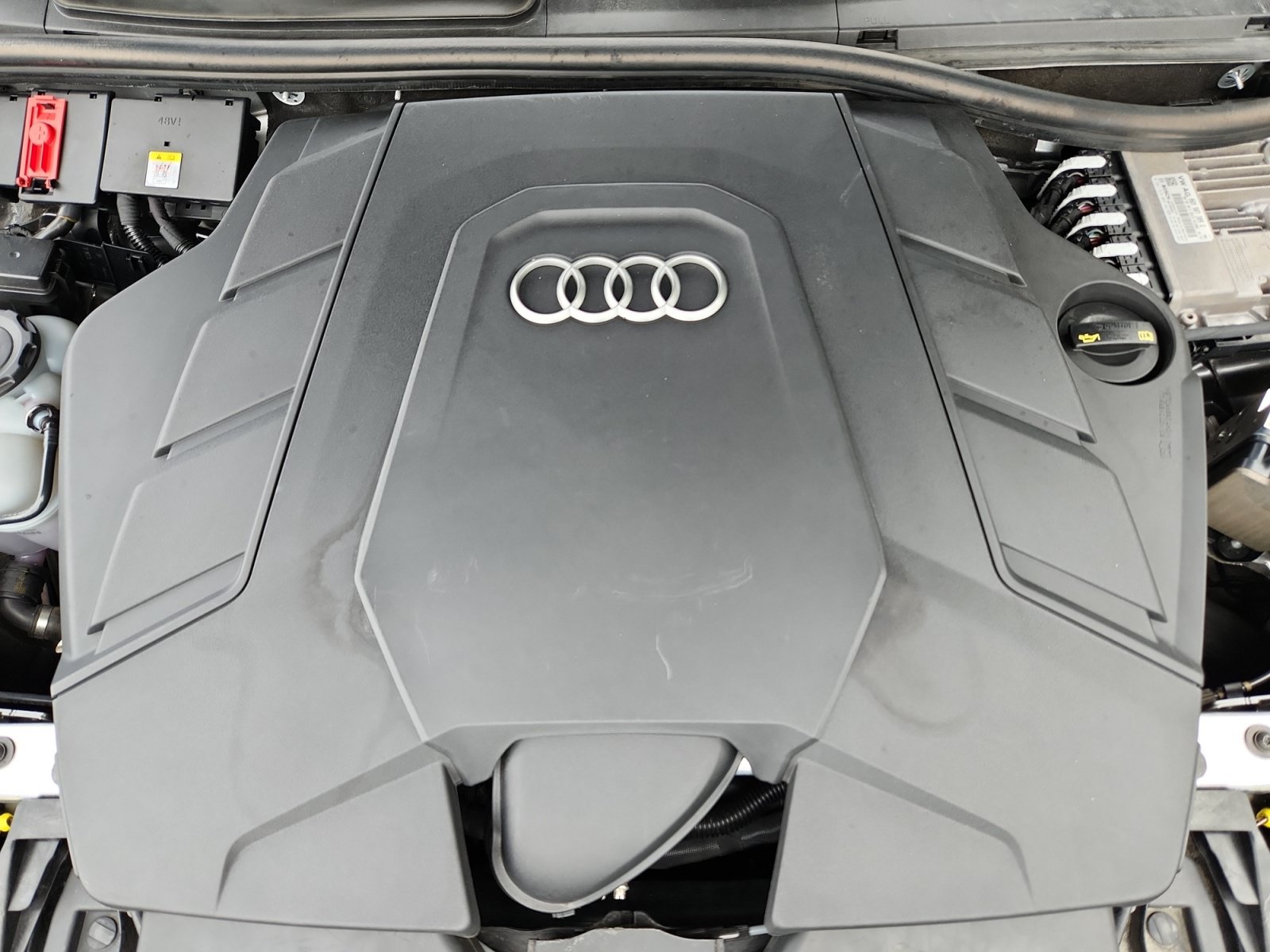 Used 2019 Audi Q8 Prestige AWD/4WD image 21