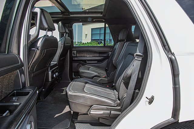 Used 2021 Ford Expedition Limited AWD/4WD image 17
