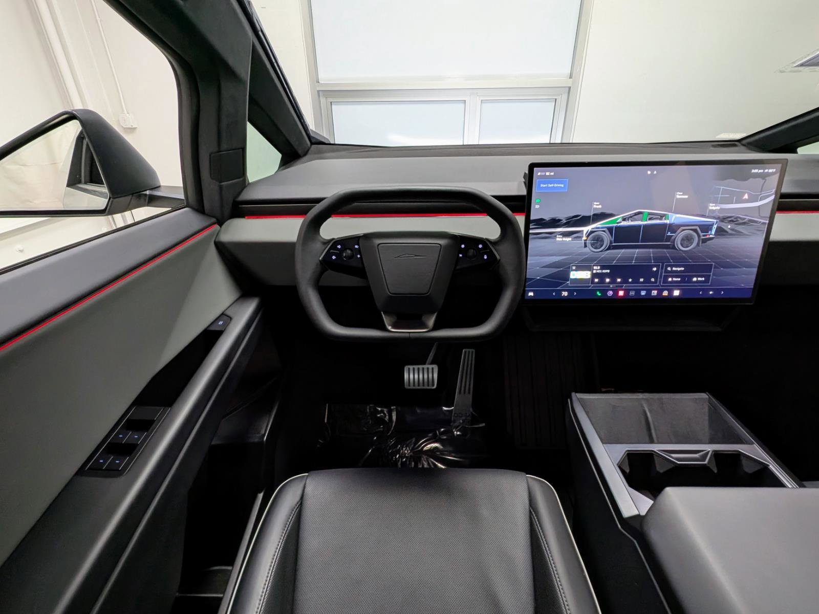 Used 2025 Tesla Cybertruck AWD Crew Cab image 2