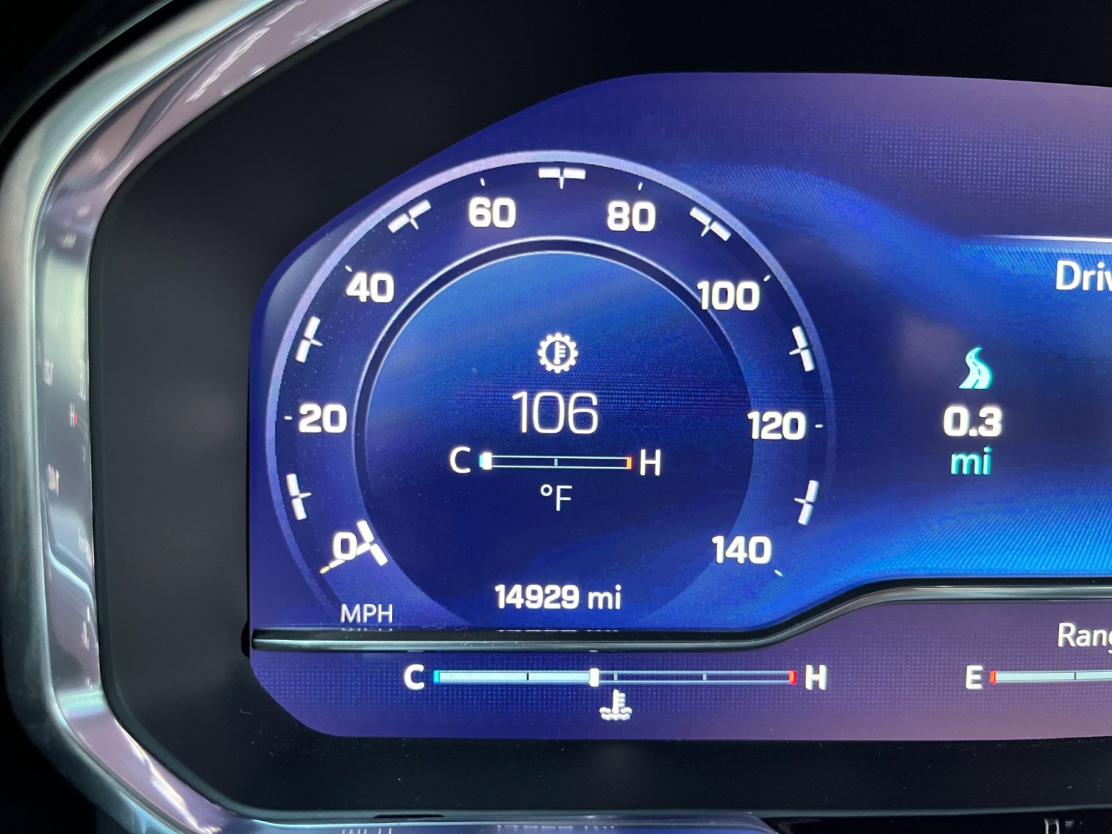 Used 2024 Chevrolet Silverado 2500 LT image 2