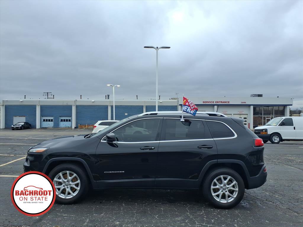 Used 2018 Jeep Cherokee Latitude Plus FWD image 4