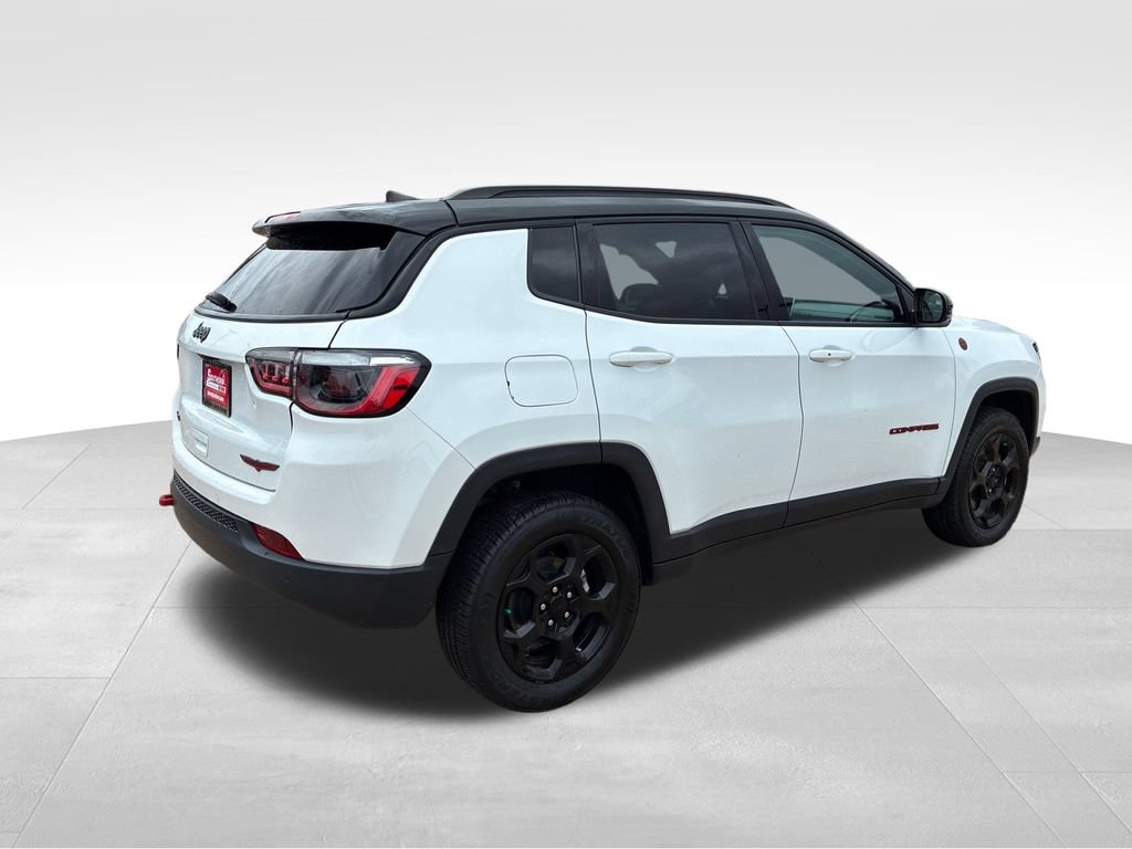 Used 2024 Jeep Compass Trailhawk AWD/4WD image 5