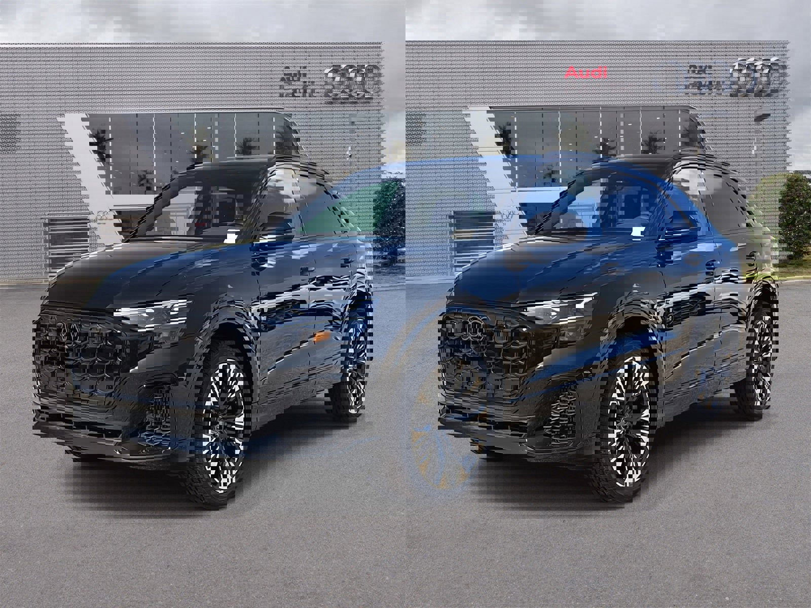 New 2025 Audi Q8 Prestige