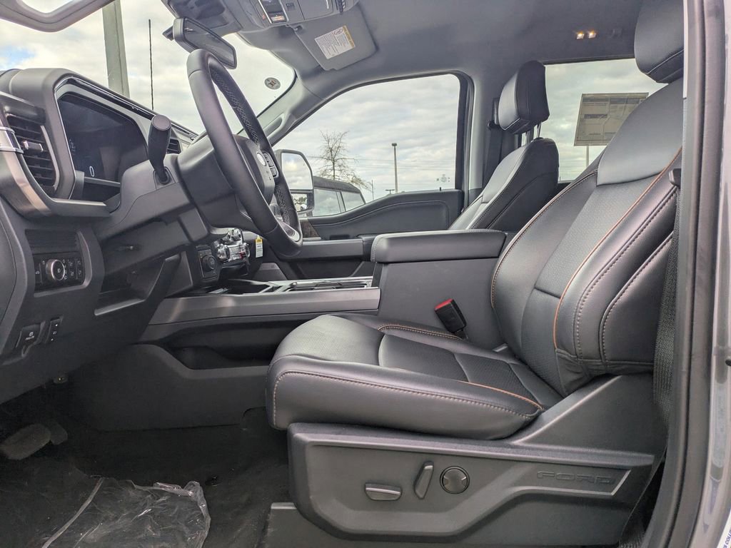 New 2025 Ford F550 4x4 Crew Cab Super Duty image 10