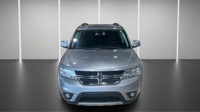 Used 2019 Dodge Journey SE image 2