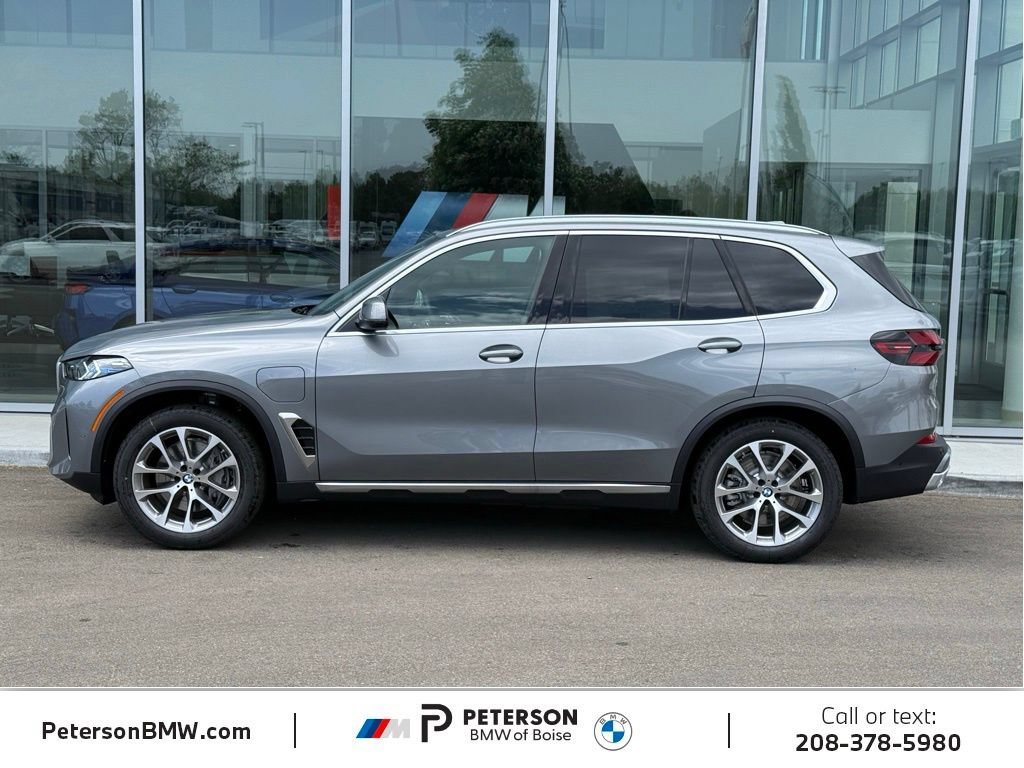 New 2026 BMW X5 xDrive50e AWD/4WD image 2