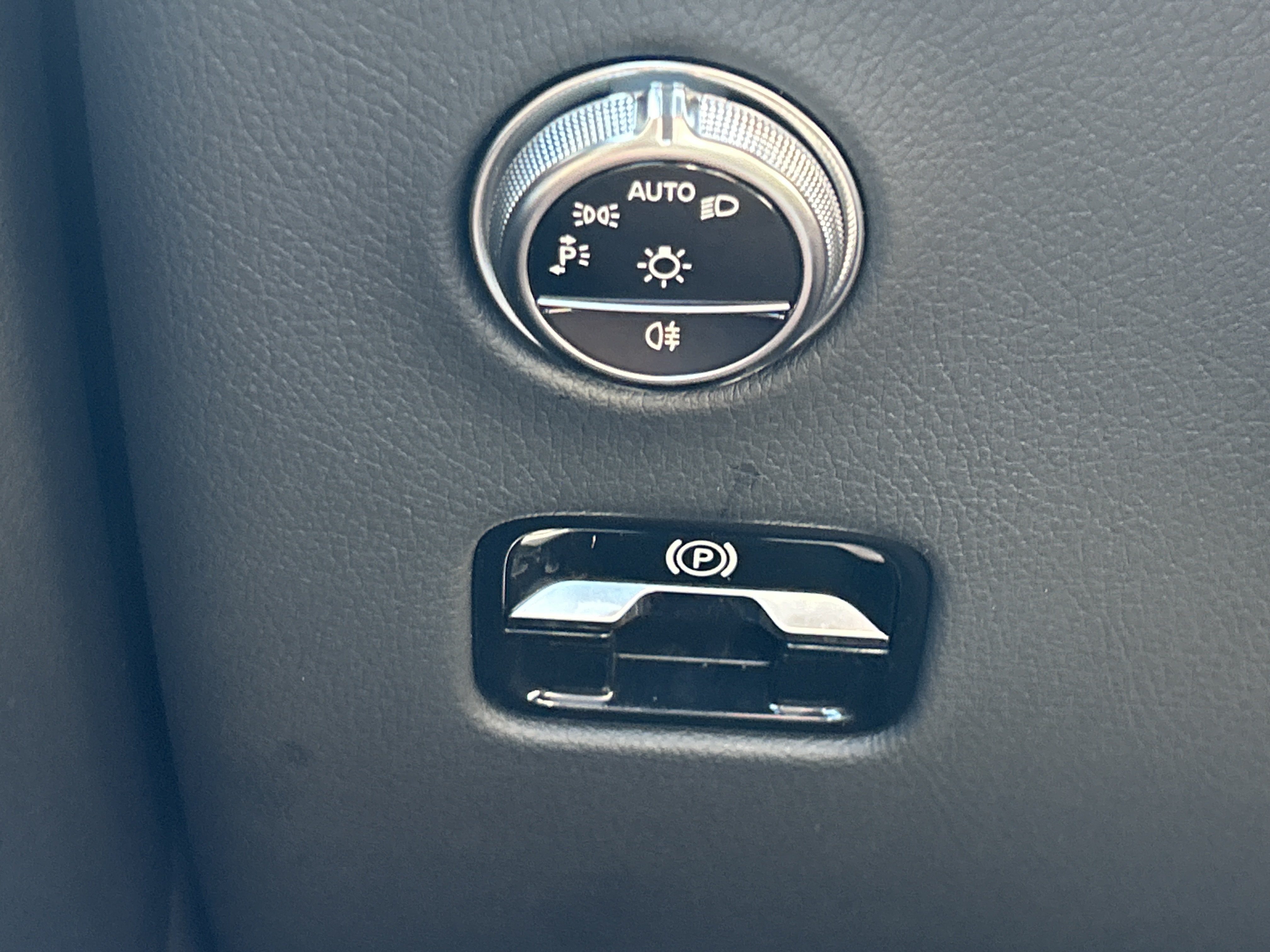 Certified 2024 Mercedes-Benz GLC 300 4MATIC w/ AMG Line image 24