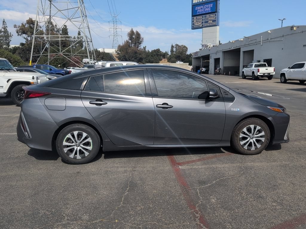 Used 2020 Toyota Prius Prime XLE w/ Carpet Mat Package FWD image 7