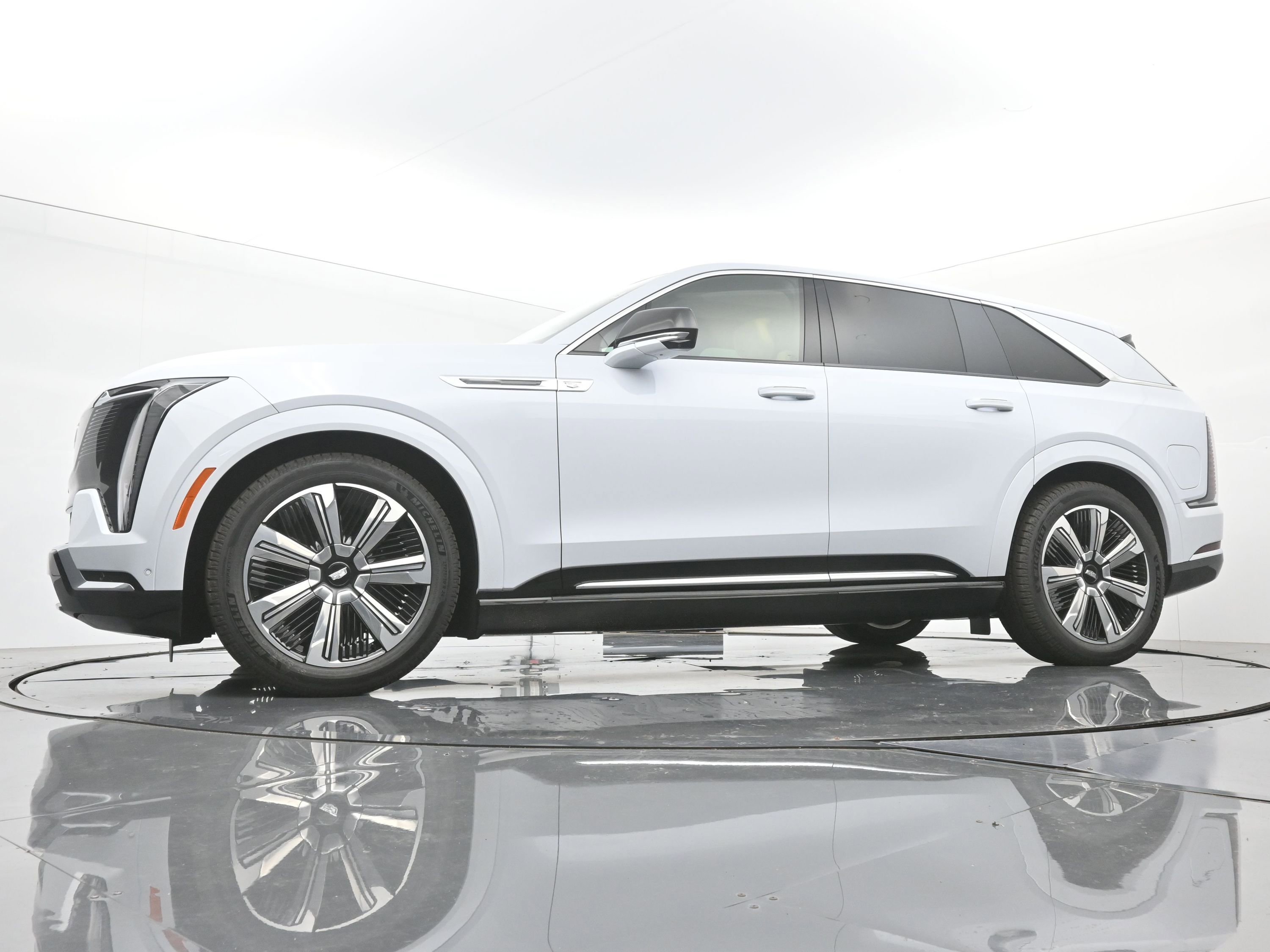 New 2026 Cadillac Escalade IQ Luxury 2 image 16